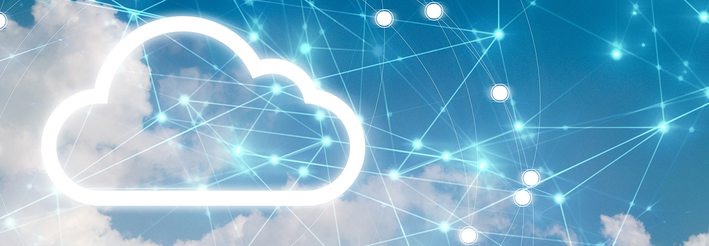 Blå himmel med ett datamoln