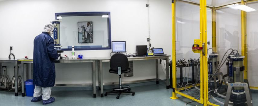 forskare i laboratorium